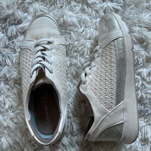 LifeStride Women's Recover Sneaker Eggnog  air step 7.5